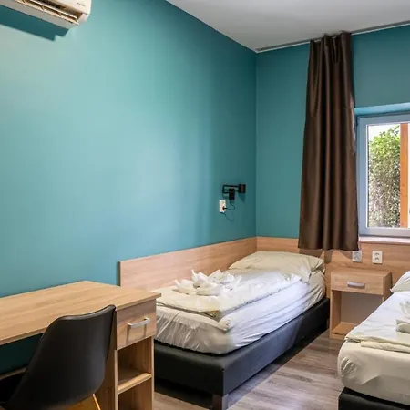 بيت ضيافة Centrum 3*